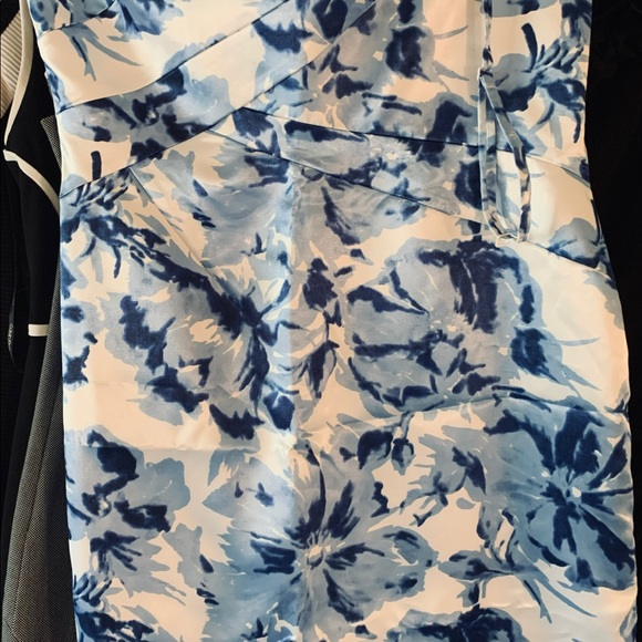 Summer dress Strapless -or use the detachable strap that comes with it. Sz 10 - Picture 7 of 12